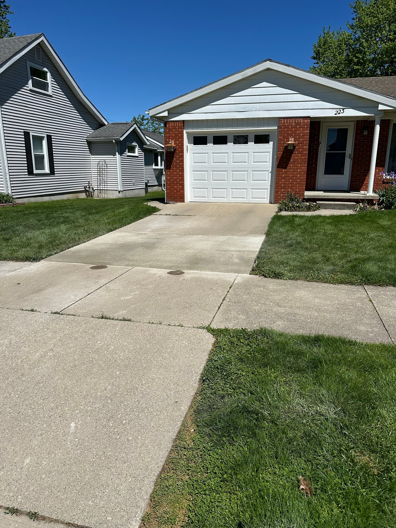Finished concrete driveway completed by Duncan Concrete LLC